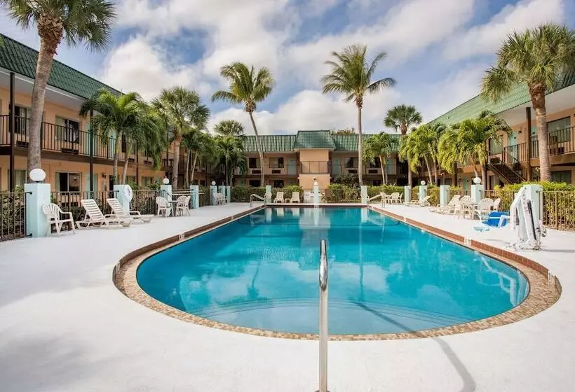 Motel Super 8 By Wyndham North Palm Beach