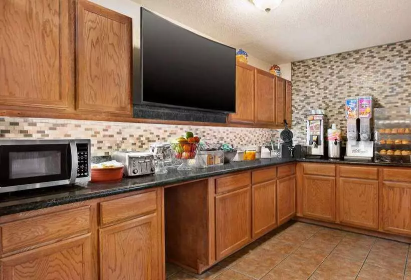 מוטל Super 8 By Wyndham Waco University Area