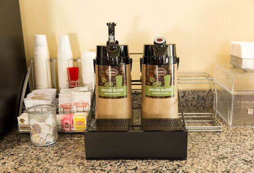 فندق على الطريق Super 8 By Wyndham Wickenburg Az