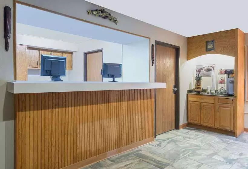 모텔 Super 8 By Wyndham Youngstown/austintown