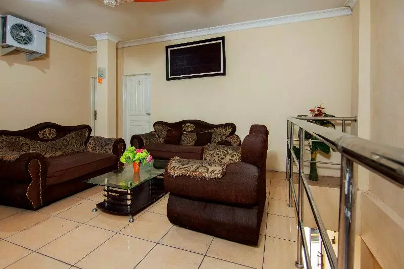 Hotelli 211 By Oyo Rooms