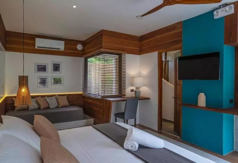 هتل Bird Of Paradise