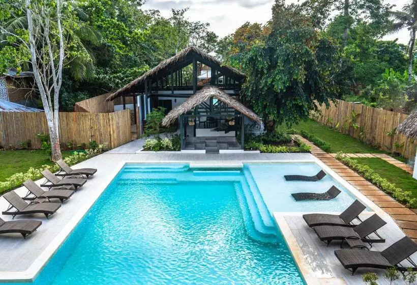 هتل Bird Of Paradise