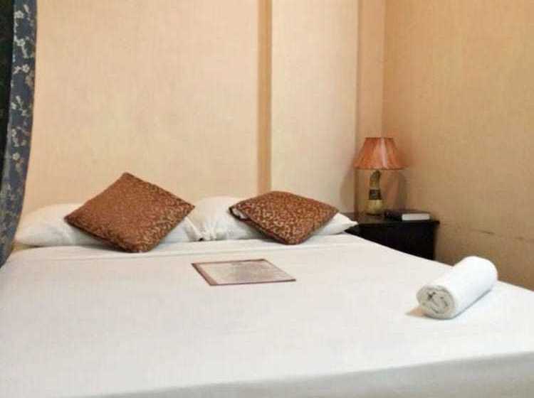 Hotel D Narra And Restobar