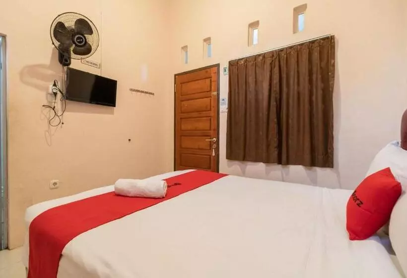 ホテル Reddoorz Syariah At D Ostha Residence