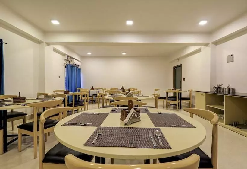 هتل Treebo Arna Residency
