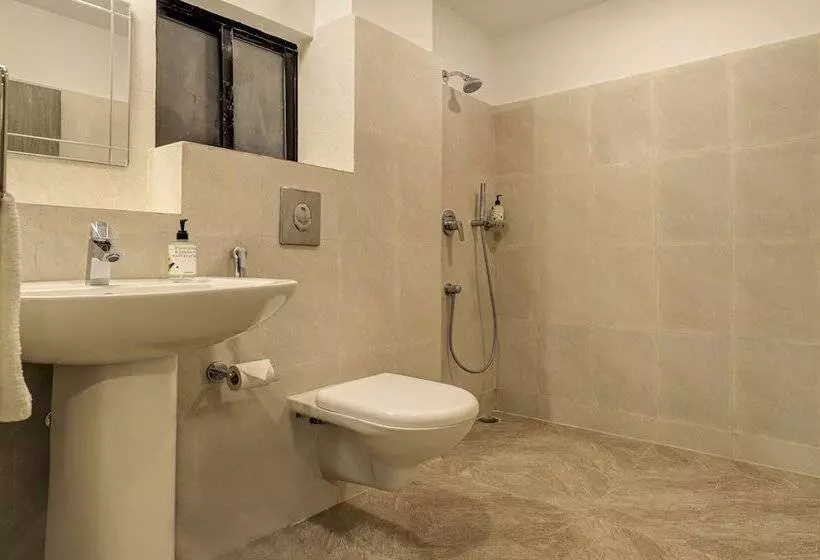 هتل Treebo Arna Residency