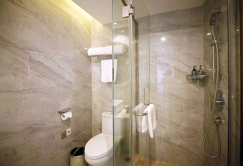 Manhatton Hotel Guangxi Univeristy