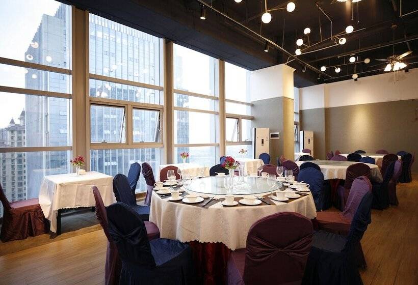 Manhatton Hotel Guangxi Univeristy