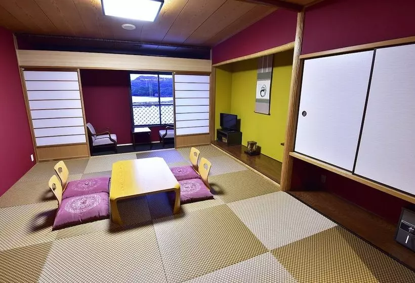 Ryokan Shirahama Yasuragi Noyado Tomarigi
