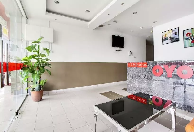 T Family Hotel By Oyo Rooms