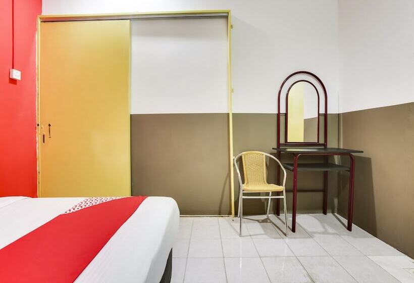 T Family Hotel By Oyo Rooms