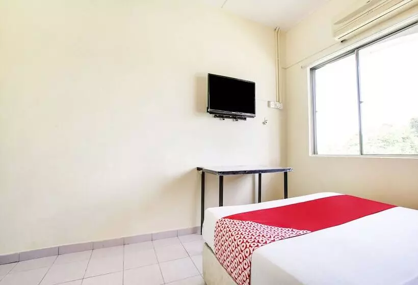 T Family Hotel By Oyo Rooms
