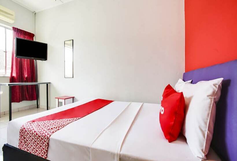 T Family Hotel By Oyo Rooms