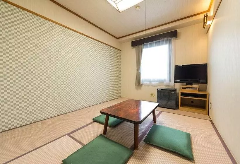 Hotelli Livemax Kofu