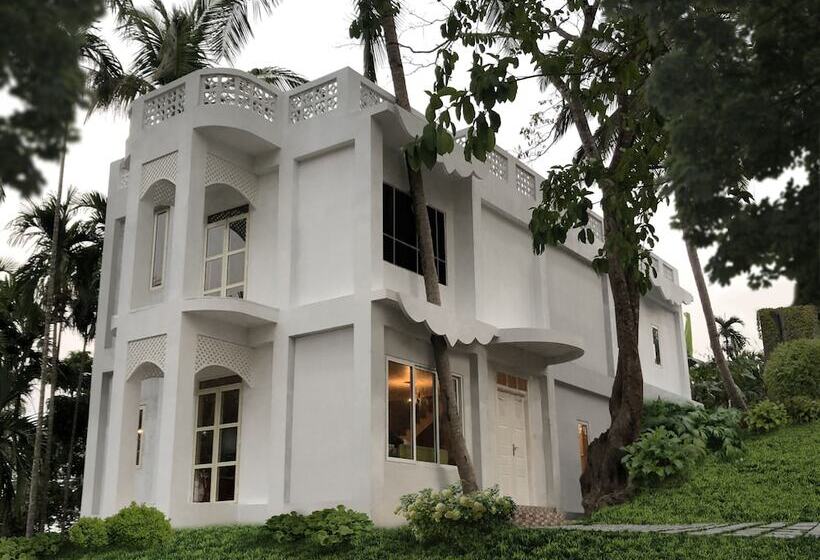 استراحتگاه Clarks Exotica Island House, Portblair