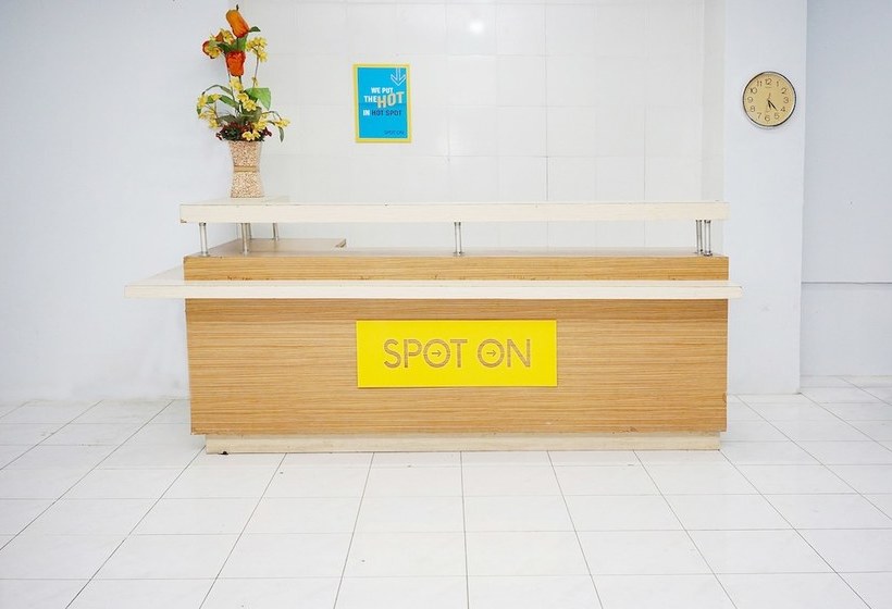 هاستل Pondok Mahkota By Oyo Rooms