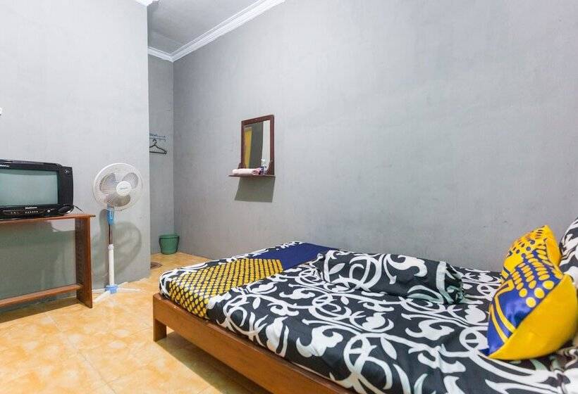 فندق صغير Spot On 1746 Putri Kuning Residence