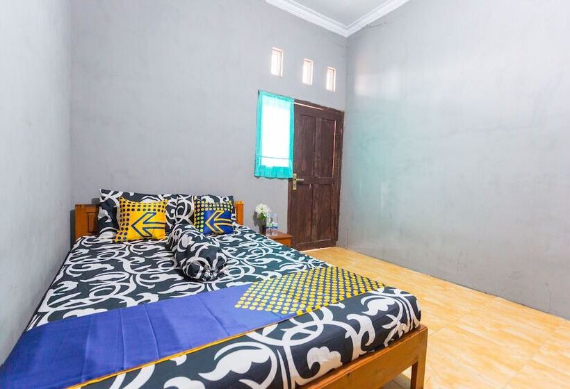 فندق صغير Spot On 1746 Putri Kuning Residence