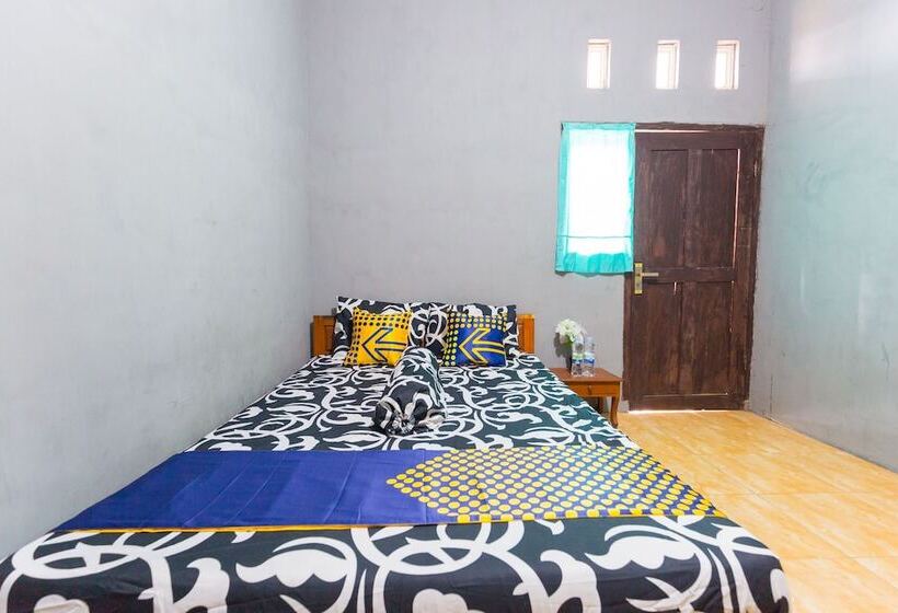 فندق صغير Spot On 1746 Putri Kuning Residence