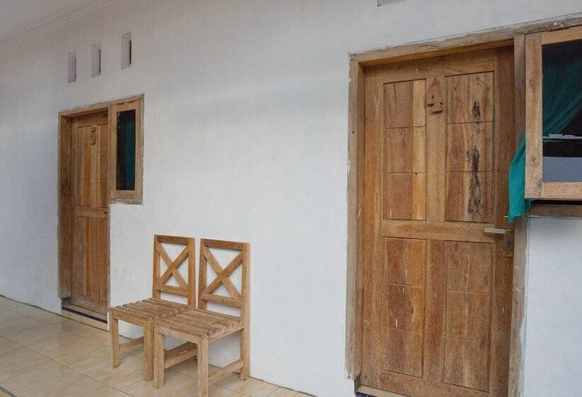 فندق صغير Spot On 1746 Putri Kuning Residence