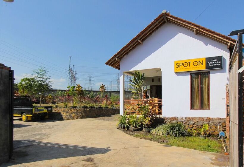 فندق صغير Spot On 1746 Putri Kuning Residence