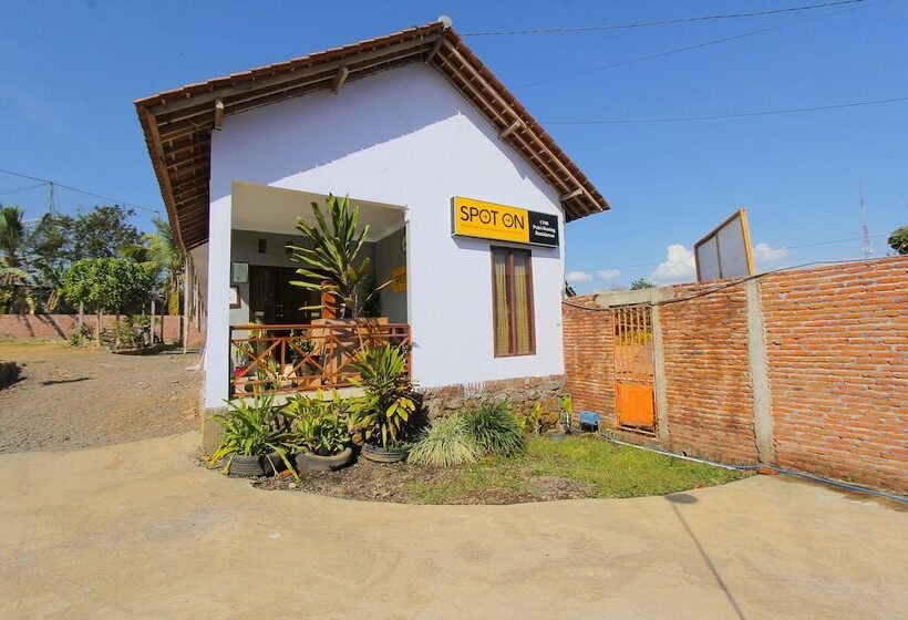 فندق صغير Spot On 1746 Putri Kuning Residence