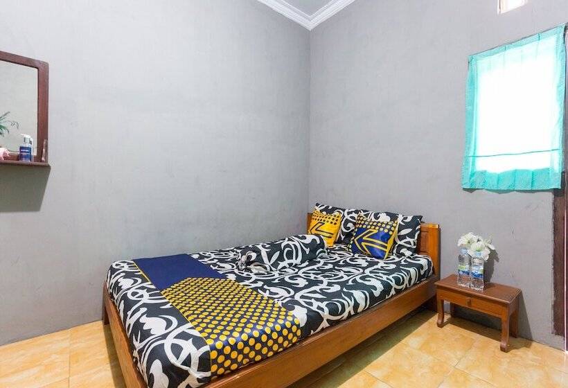 فندق صغير Spot On 1746 Putri Kuning Residence