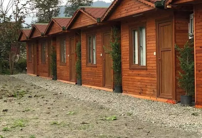 Hotelli Cerge Bungalov