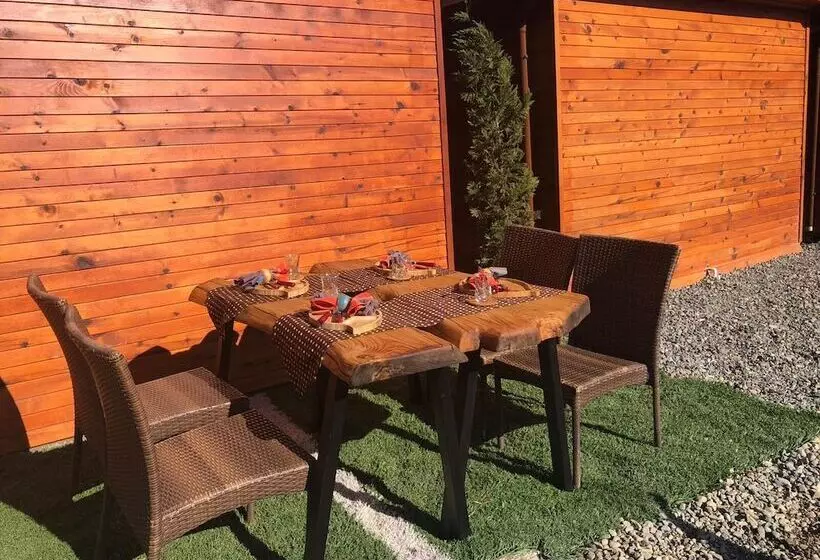 Hotelli Cerge Bungalov