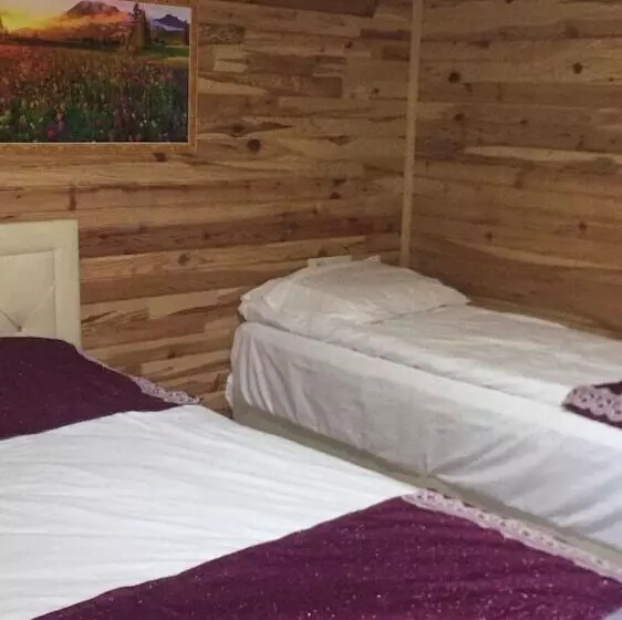 Hotelli Cerge Bungalov