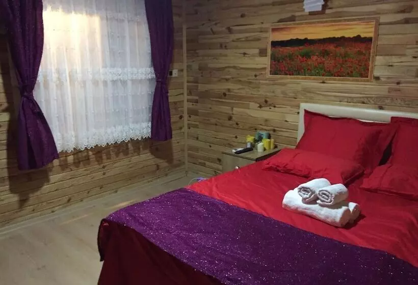 Hotelli Cerge Bungalov