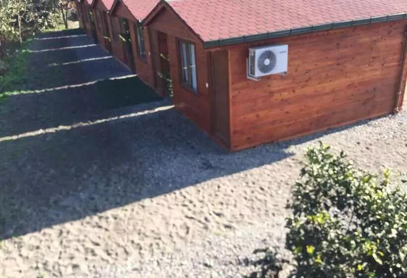 Hotelli Cerge Bungalov