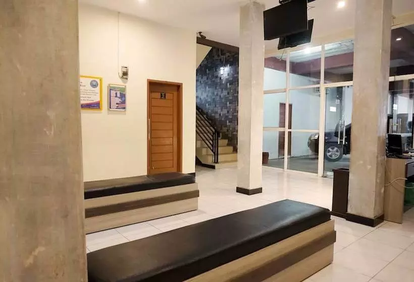 ホテル Rosemary Residence Syariah By Oyo Rooms