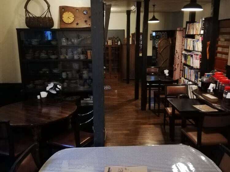 Pensió Farm House & Strum