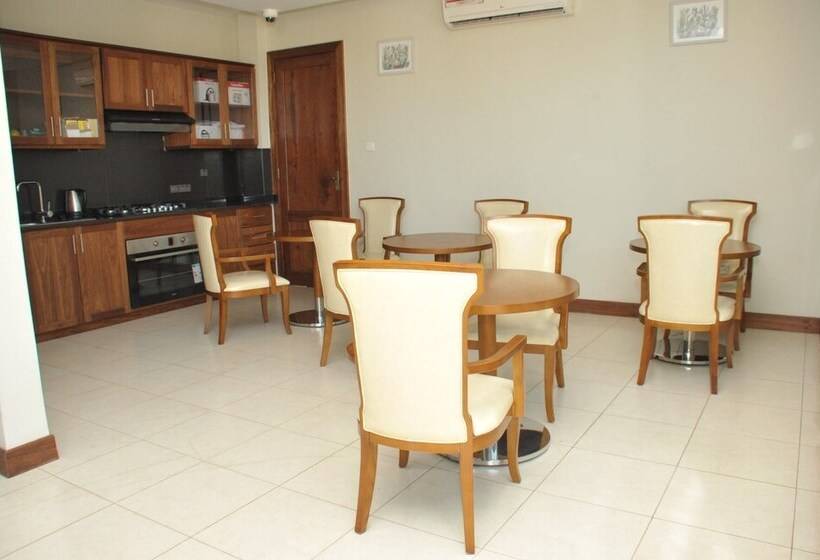 تختخواب و صبحانه Ngalawa Place