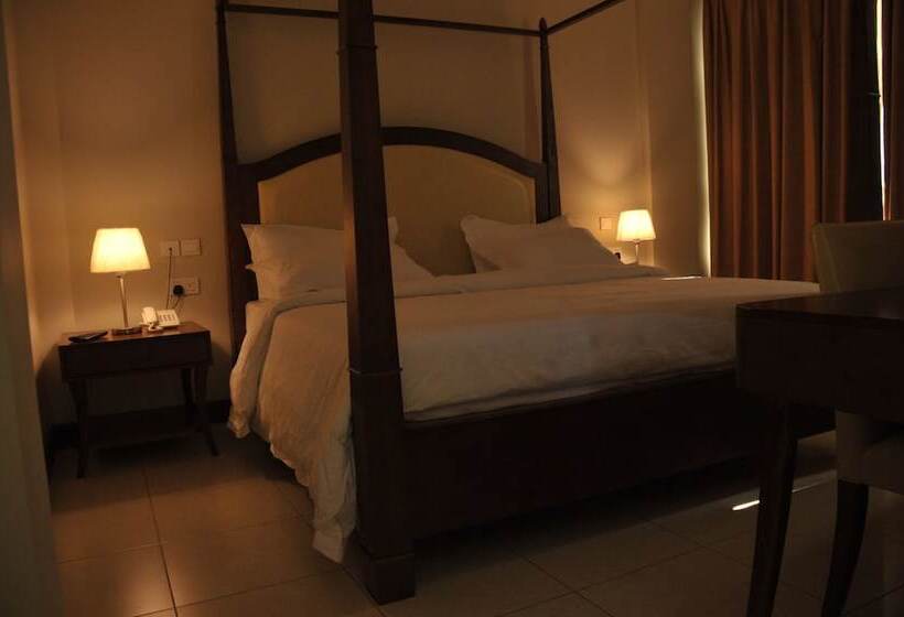 تختخواب و صبحانه Ngalawa Place