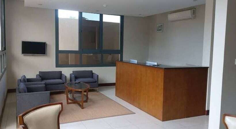 تختخواب و صبحانه Ngalawa Place