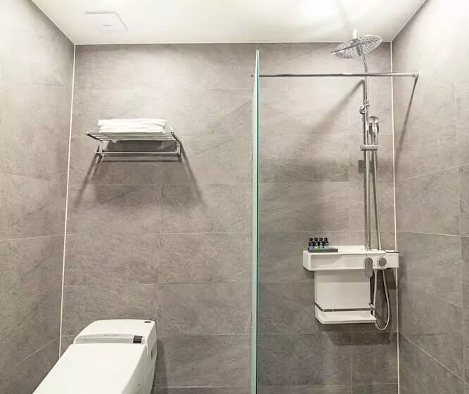 Doo Hotel & Guesthouse   Hostel