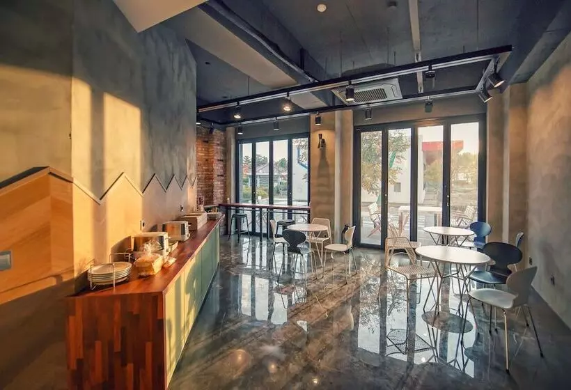 Doo Hotel & Guesthouse   Hostel