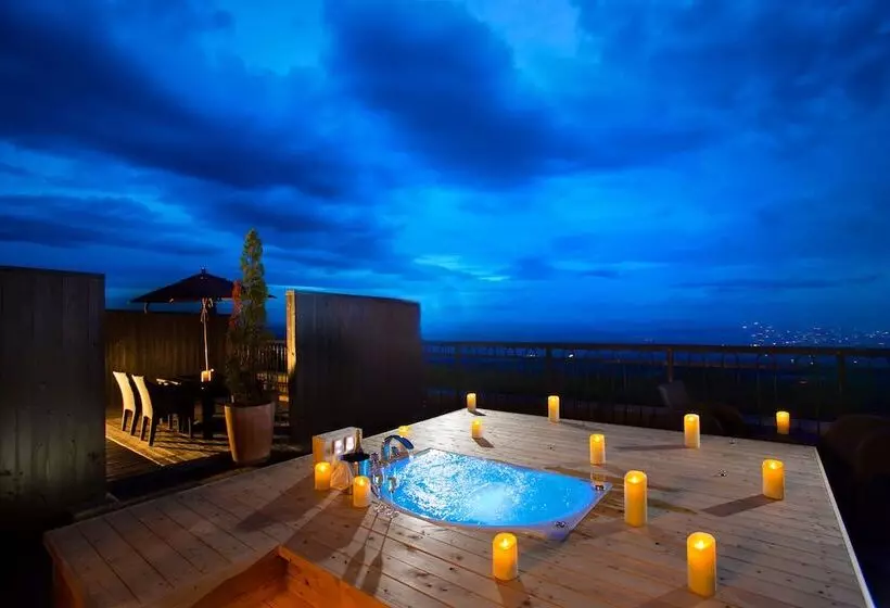 Hotelli Auberge Tenku