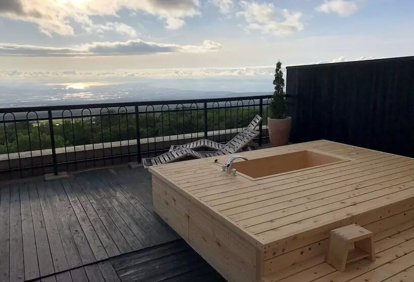 Hotelli Auberge Tenku
