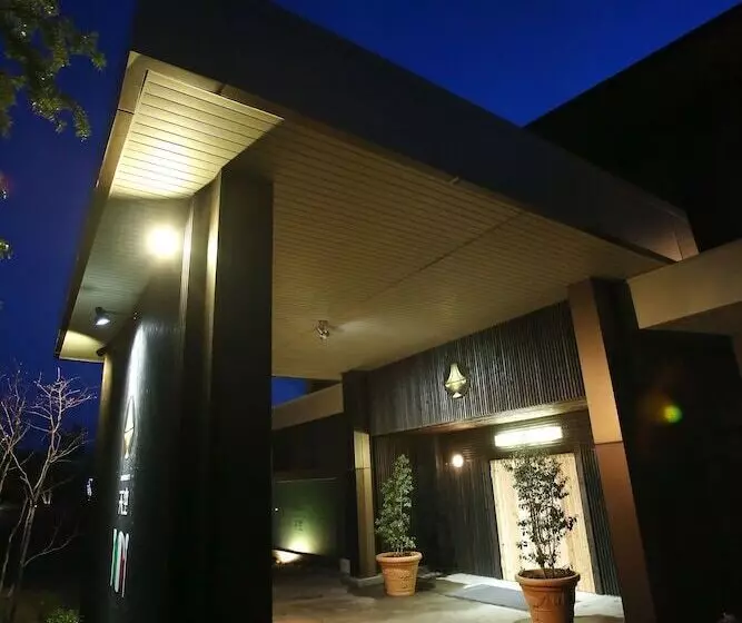Hotelli Auberge Tenku