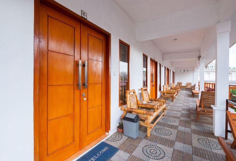 هتل Gili Hill Cottage By Oyo Rooms