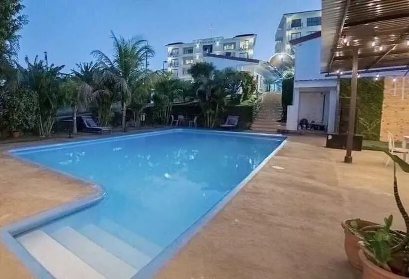 هتل Provincia Santo Domingo