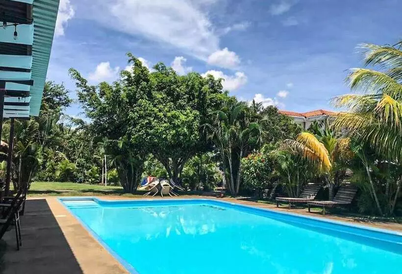 هتل Provincia Santo Domingo