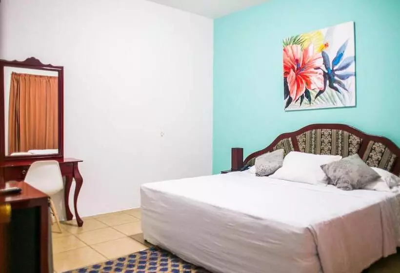 هتل Provincia Santo Domingo
