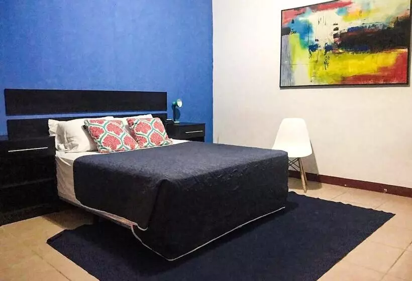 هتل Provincia Santo Domingo