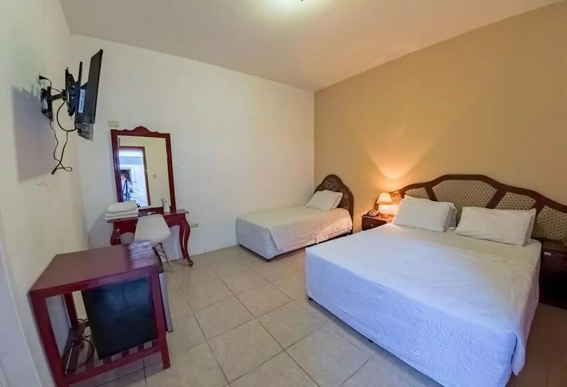 هتل Provincia Santo Domingo