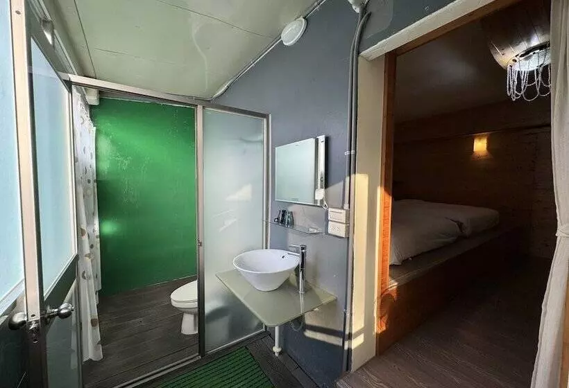 هتل Runners House Taitung